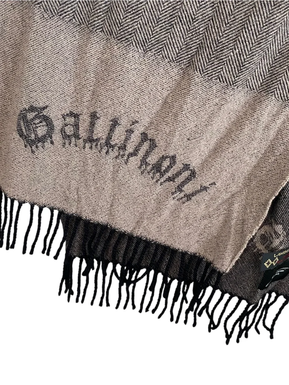 Gattinoni Neutral Herringbone Italian Made in Italy Lambswool Fringe Scarf